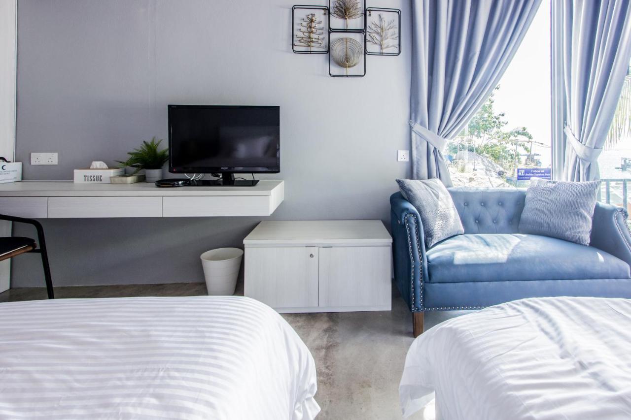 Beachboy Chalet By The Beach Bukit Lada المظهر الخارجي الصورة